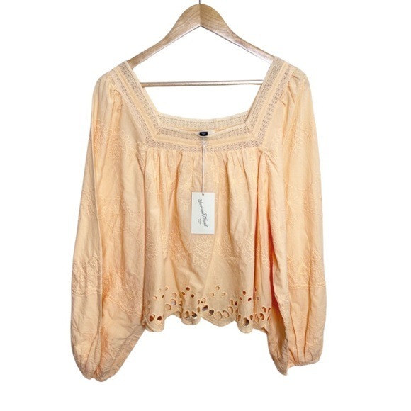 NWT Universal Thread Peach Eyelet Square Neck Long Sleeve Crop Blouse Women - Picture 2 of 16